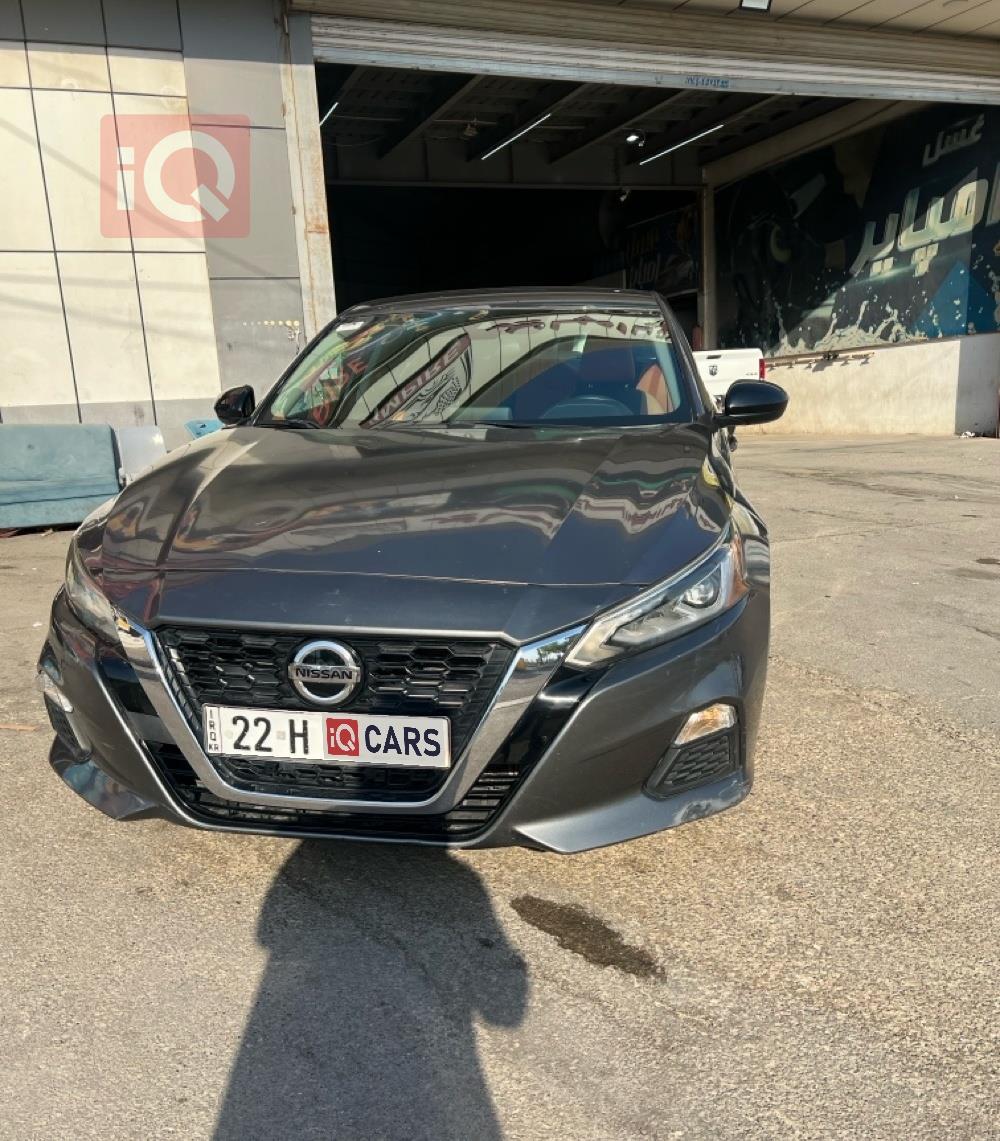 نيسان ألتيما